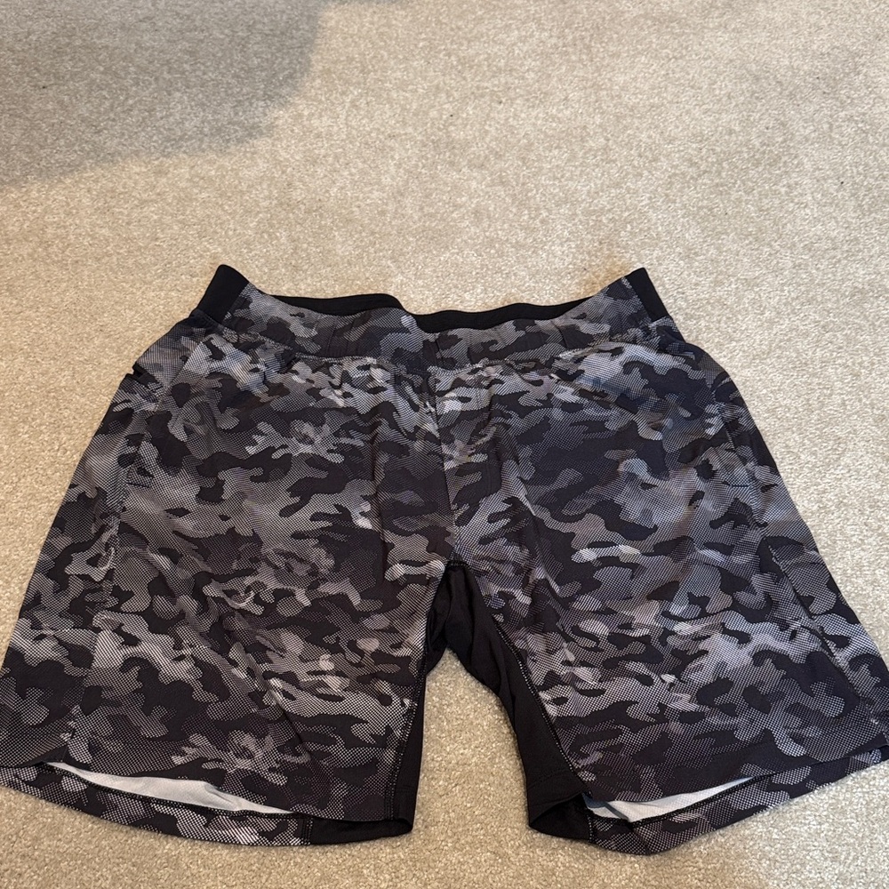 Lululemon Athletica Black and Gray Camo Men's Athletic Shorts